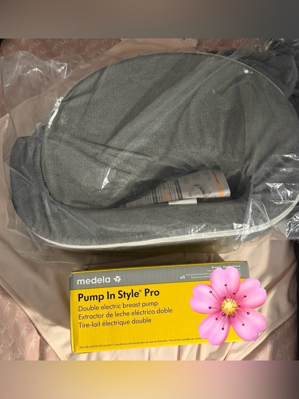 Medela Grey Nursing Pump w/ Grey breast feeding pillow